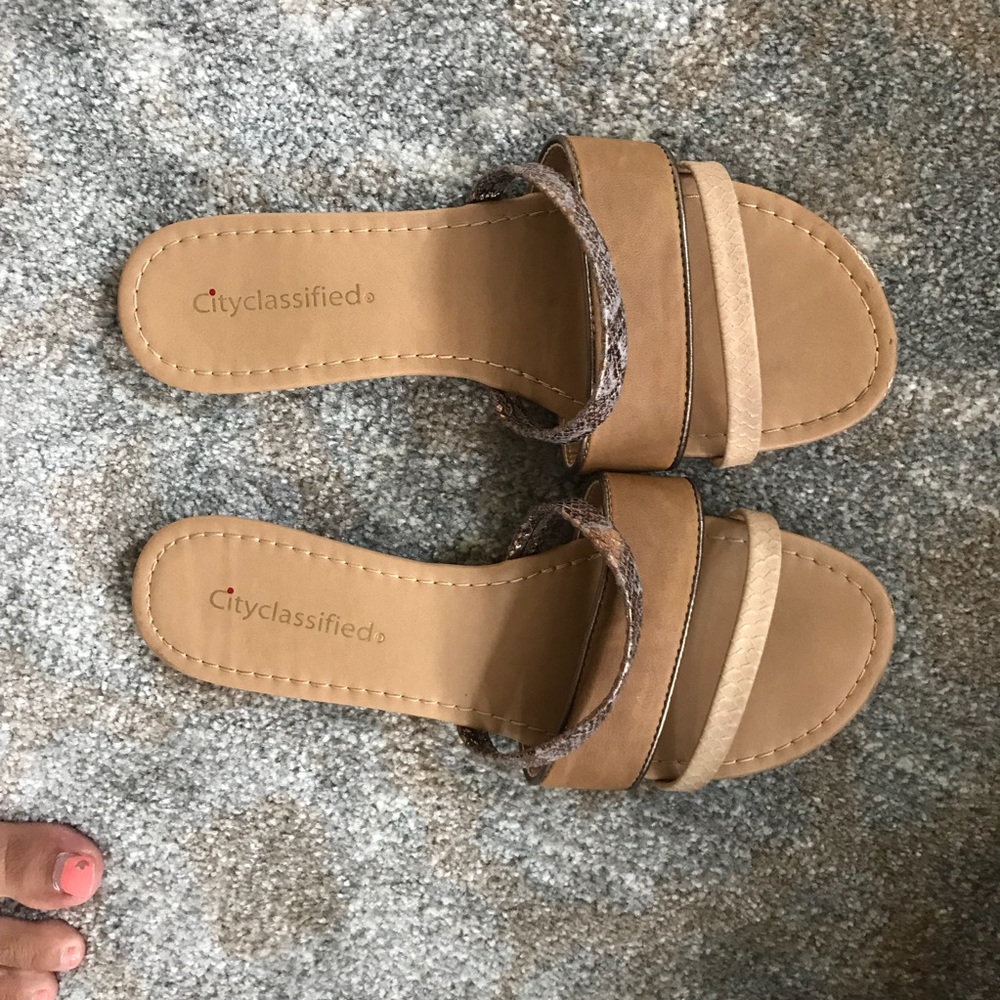 Sandals - Picture 2 of 2